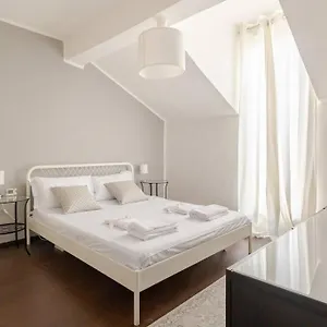 Sky-view Flat In Appartamento